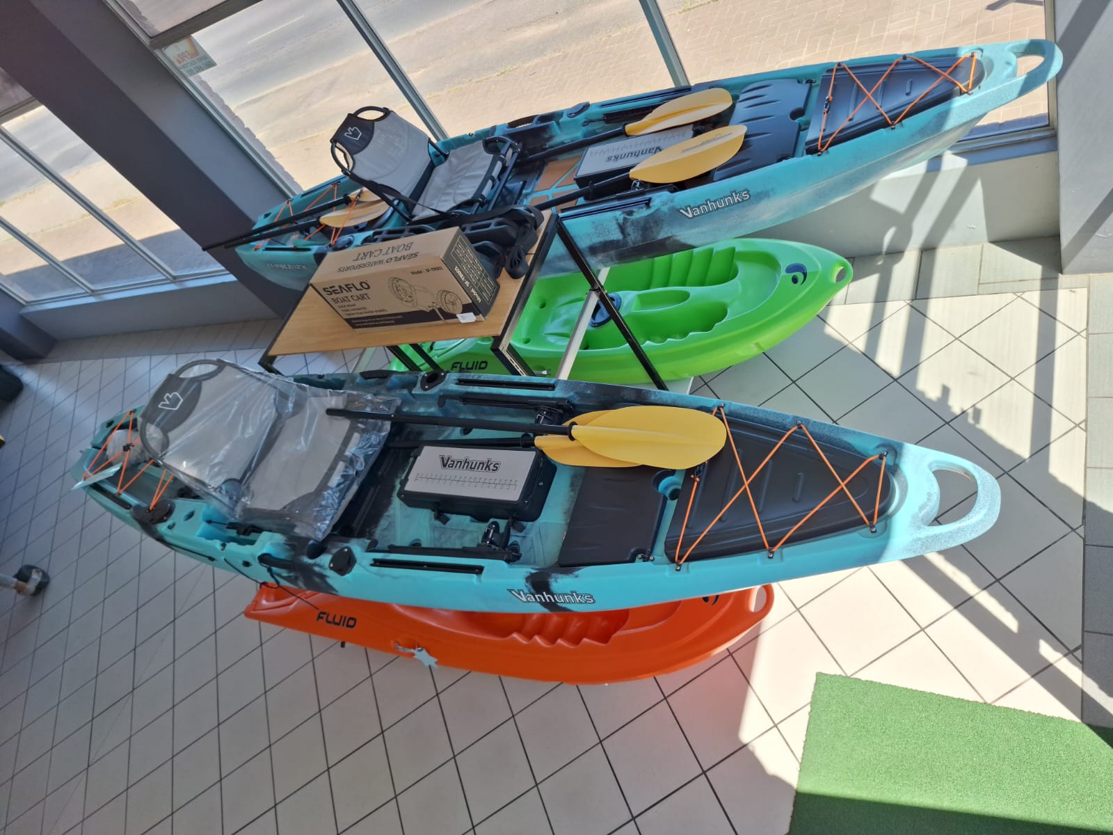 KAYAKS