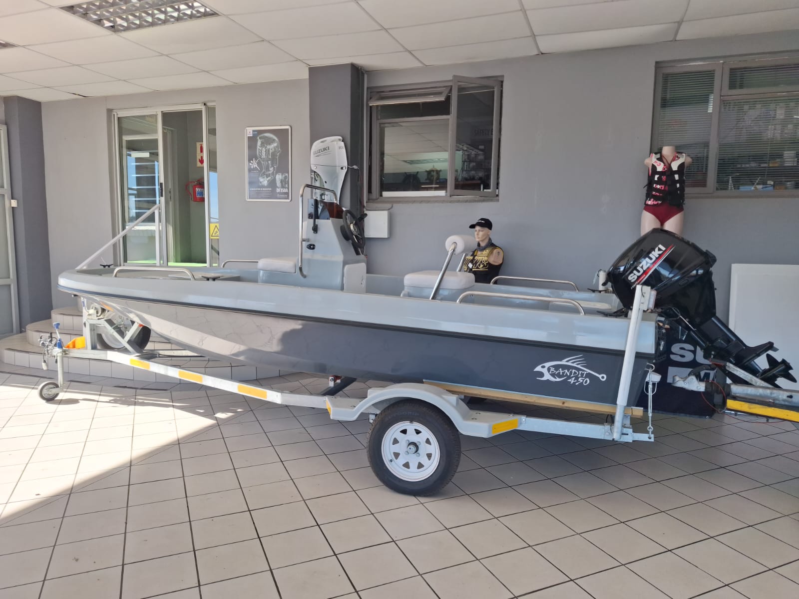 450 BANDIT ON TRAILER WITH DF30 SUZUKI 4-STROKE - Image 10