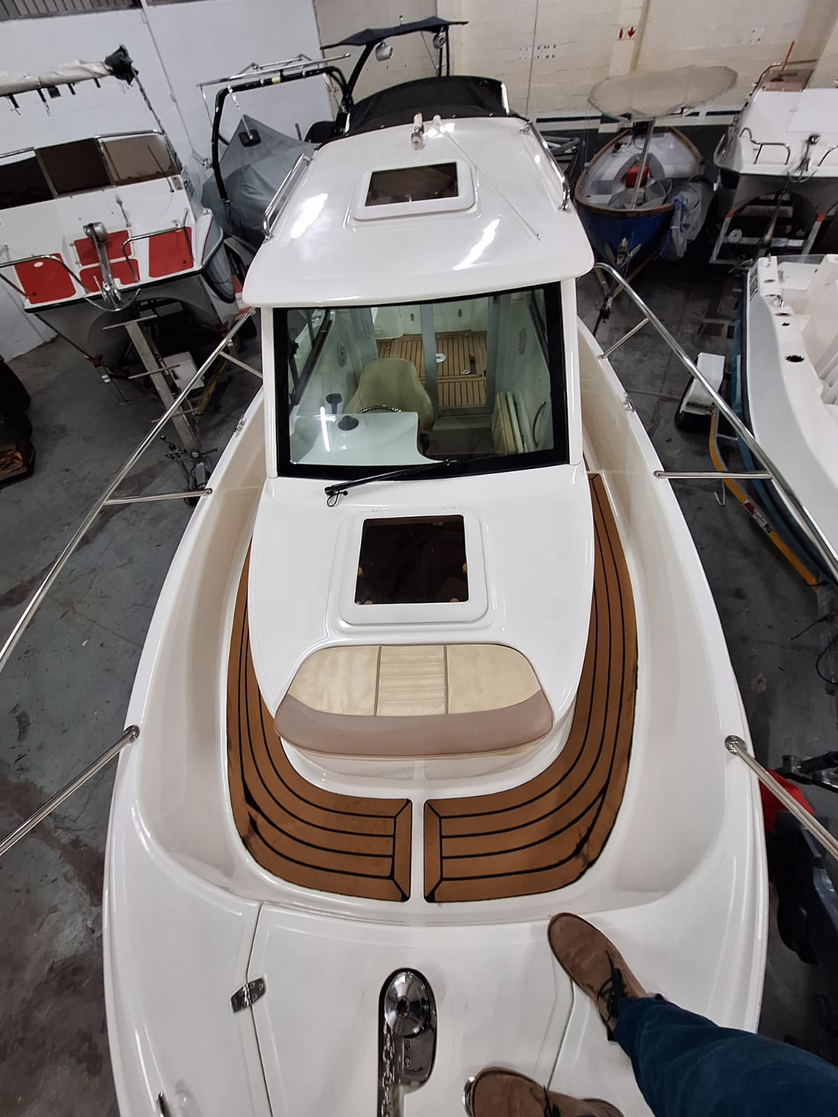 23FT OCEANIA ON TRAILER WITH 200HP MERCURY SEAPRO 4 STROKE - Image 6