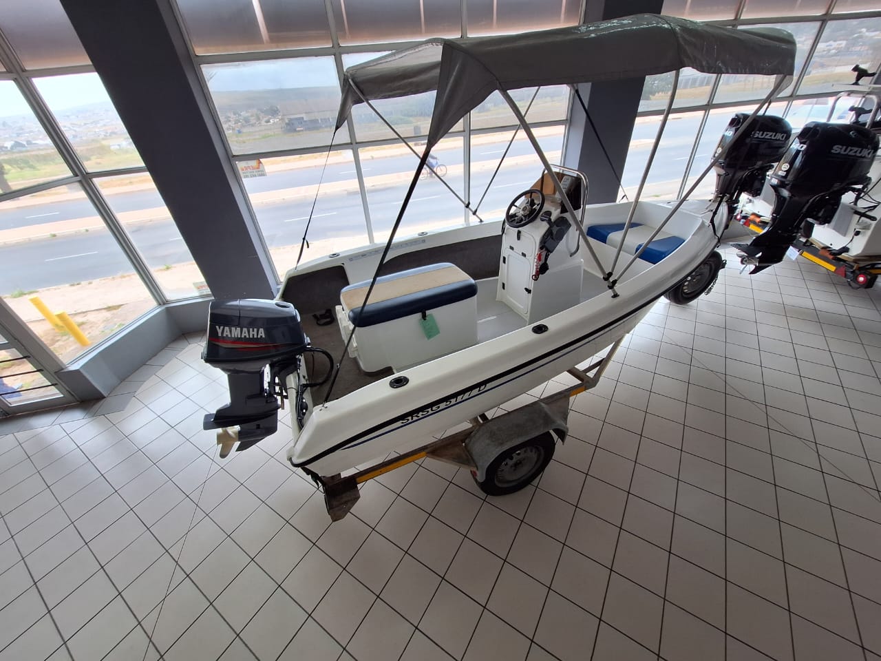 465 Explorer 60HP Yamaha 2-Stroke - Image 2