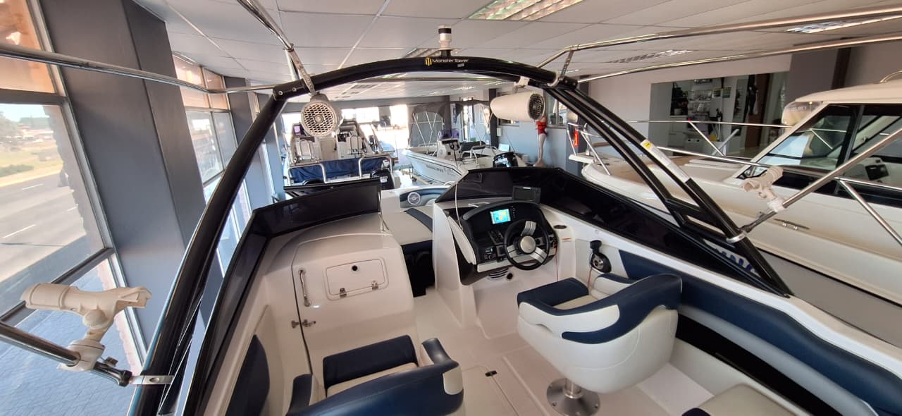720 ODYSSEY ON TRAILER WITH 6.2L MERCRUISER 350HP - Image 3